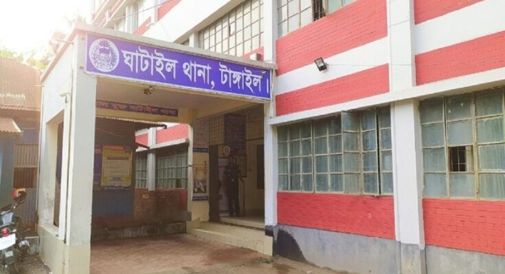 নামাজ শেষে বাড়ি ফেরা হলো না বাদলের